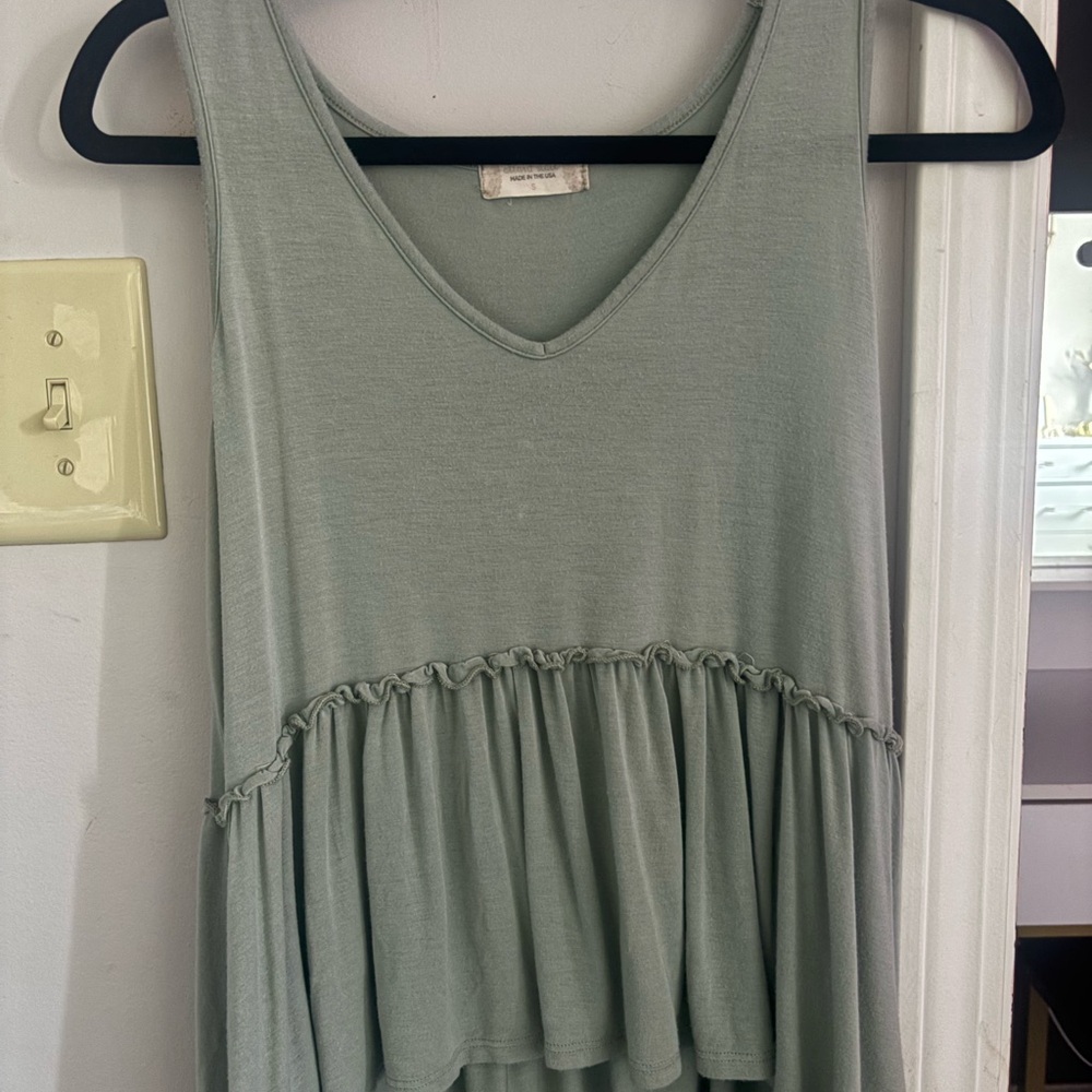 Women's Sleeveless Top in Green